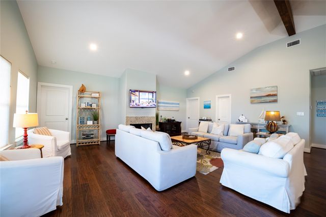 449 Atkinson Street, Crystal Beach, TX 77650