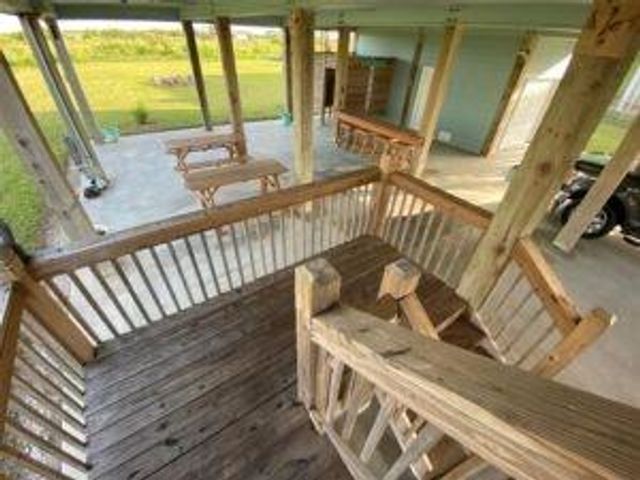 449 Atkinson Street, Crystal Beach, TX 77650