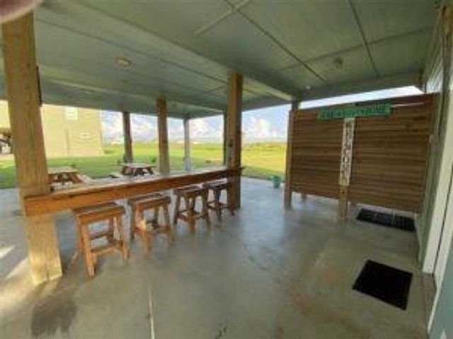 449 Atkinson Street, Crystal Beach, TX 77650