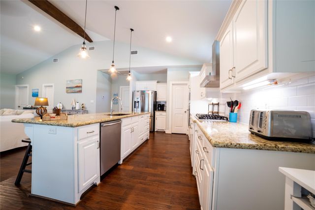 449 Atkinson Street, Crystal Beach, TX 77650
