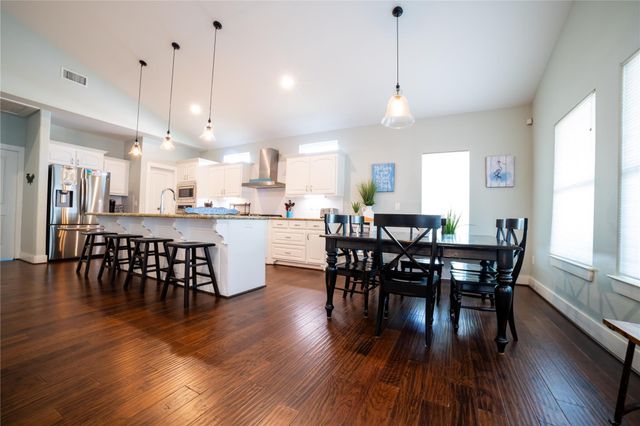 449 Atkinson Street, Crystal Beach, TX 77650