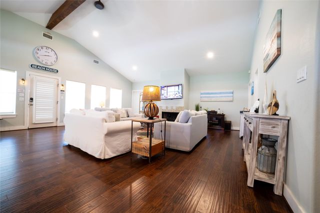 449 Atkinson Street, Crystal Beach, TX 77650