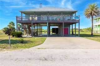 449 Atkinson Street, Crystal Beach, TX 77650