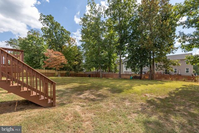 2036 MOURNING DOVE DR, Locust Grove, VA 22508