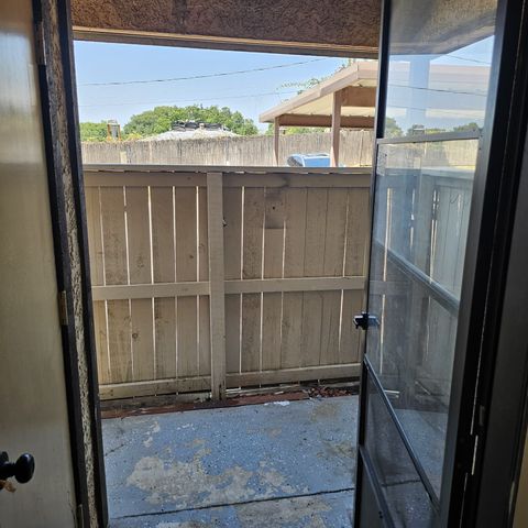 1732 Crest Point Drive, Arlington, TX 76012