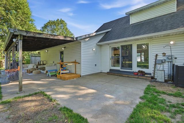 3072 Niesen Street, Cross Plains, WI 53528