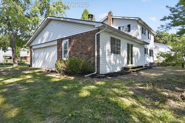 3461 Maple Drive, Ypsilanti, MI 48197