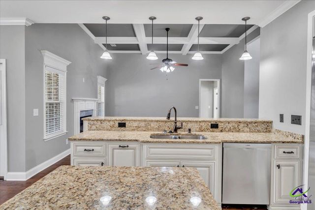304 Norfolk Circle, Warner Robins, GA 31088