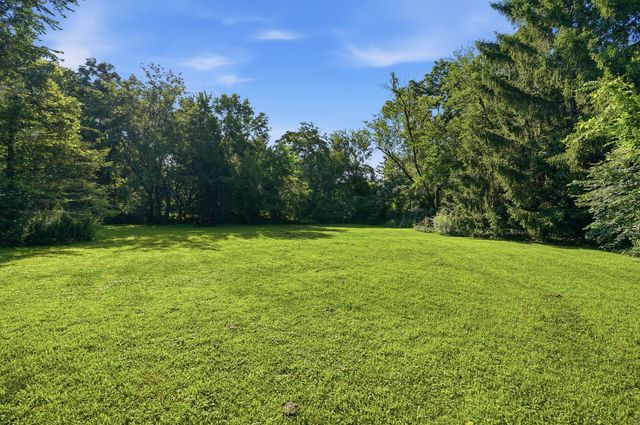 937 Elsie Avenue, Gurnee, IL 60031