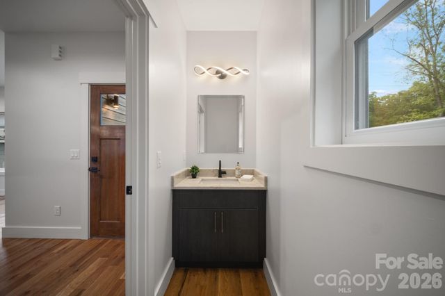87 Glendale Avenue, Asheville, NC 28803