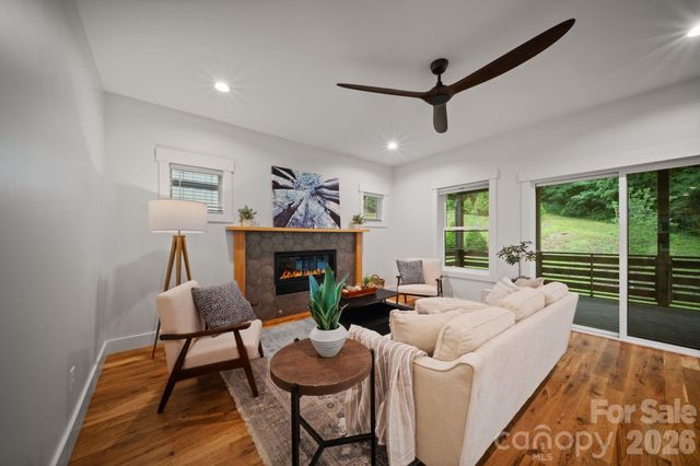 87 Glendale Avenue, Asheville, NC 28803
