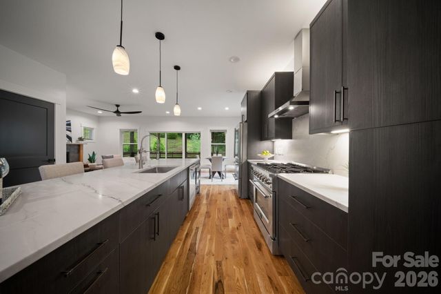 87 Glendale Avenue, Asheville, NC 28803