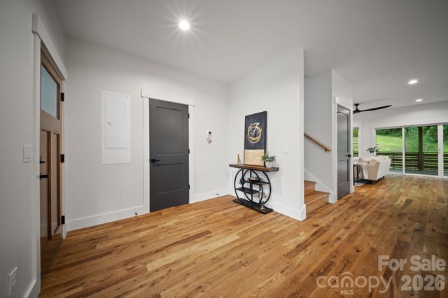 87 Glendale Avenue, Asheville, NC 28803
