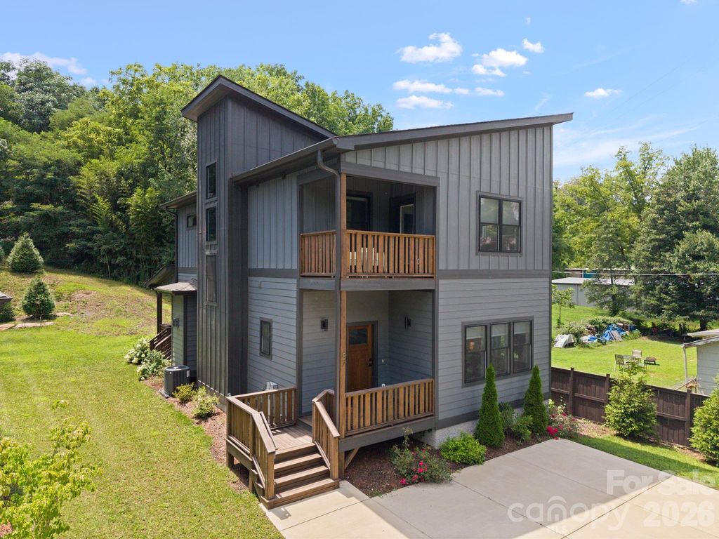 87 Glendale Avenue, Asheville, NC 28803