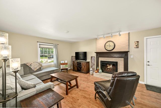 739 6th AVENUE, Grafton, WI 53024