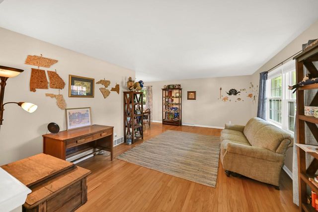 739 6th AVENUE, Grafton, WI 53024