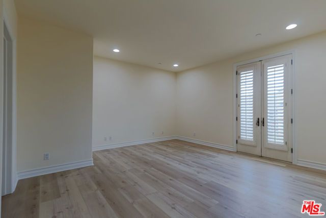 132 S Crescent Drive 103, Beverly Hills, CA 90212