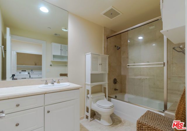 132 S Crescent Drive 103, Beverly Hills, CA 90212