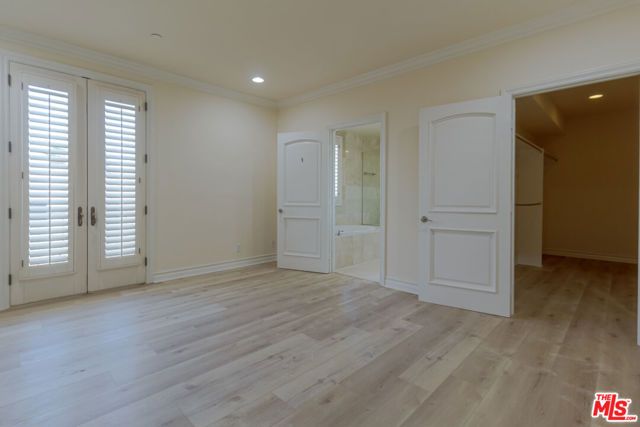 132 S Crescent Drive 103, Beverly Hills, CA 90212