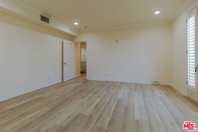 132 S Crescent Drive 103, Beverly Hills, CA 90212