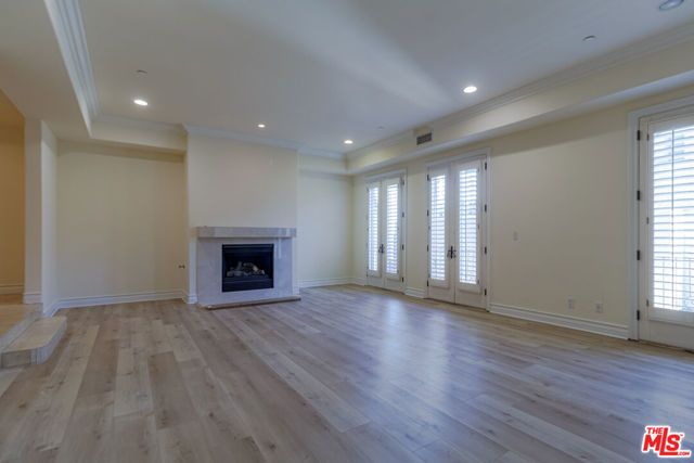 132 S Crescent Drive 103, Beverly Hills, CA 90212