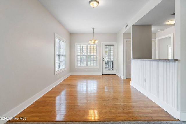 2306 Wrightsville Avenue Apt 101, Wilmington, NC 28403