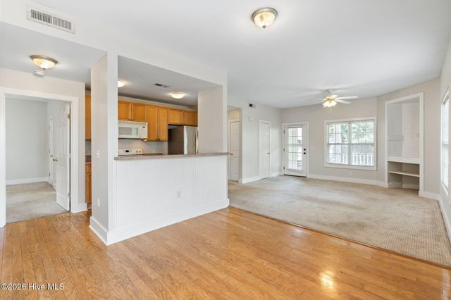 2306 Wrightsville Avenue Apt 101, Wilmington, NC 28403