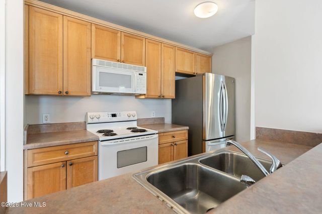 2306 Wrightsville Avenue Apt 101, Wilmington, NC 28403
