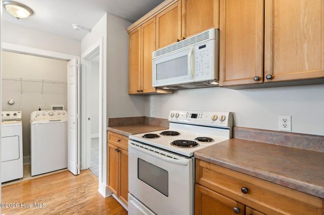 2306 Wrightsville Avenue Apt 101, Wilmington, NC 28403