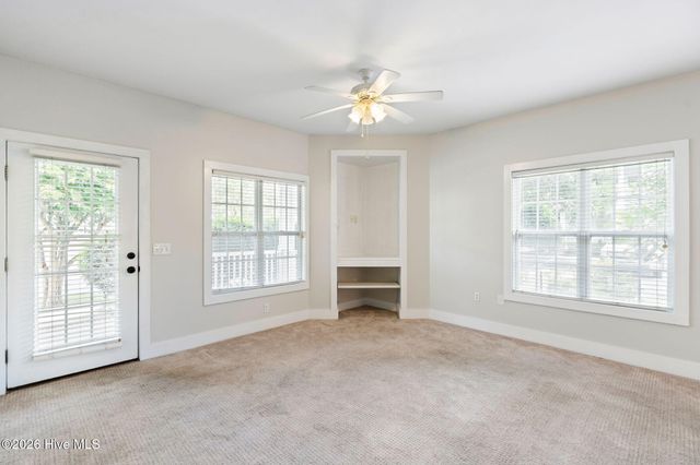 2306 Wrightsville Avenue Apt 101, Wilmington, NC 28403