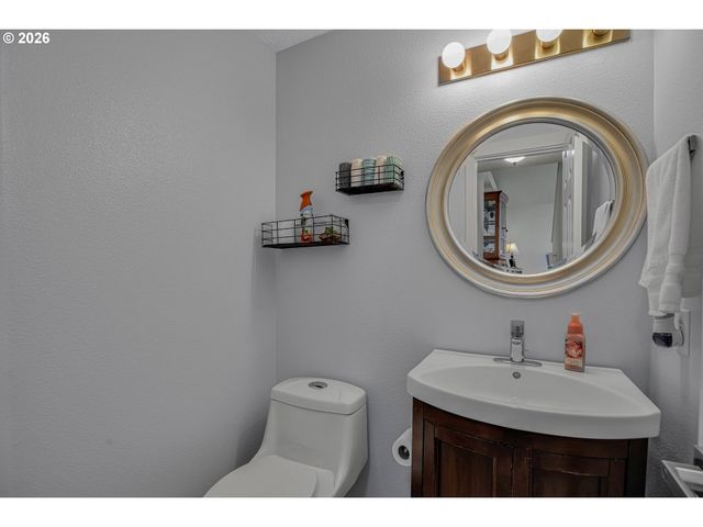 16020 Sw CATTAIL Ct, Portland, OR 97223
