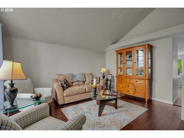 16020 Sw CATTAIL Ct, Portland, OR 97223