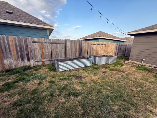 234 Spiny Lizard LN, San Marcos, TX 78666