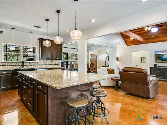 530 Cascade Trail, San Marcos, TX 78666