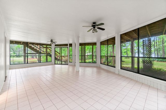 200 Johnson Road, Coldspring, TX 77331