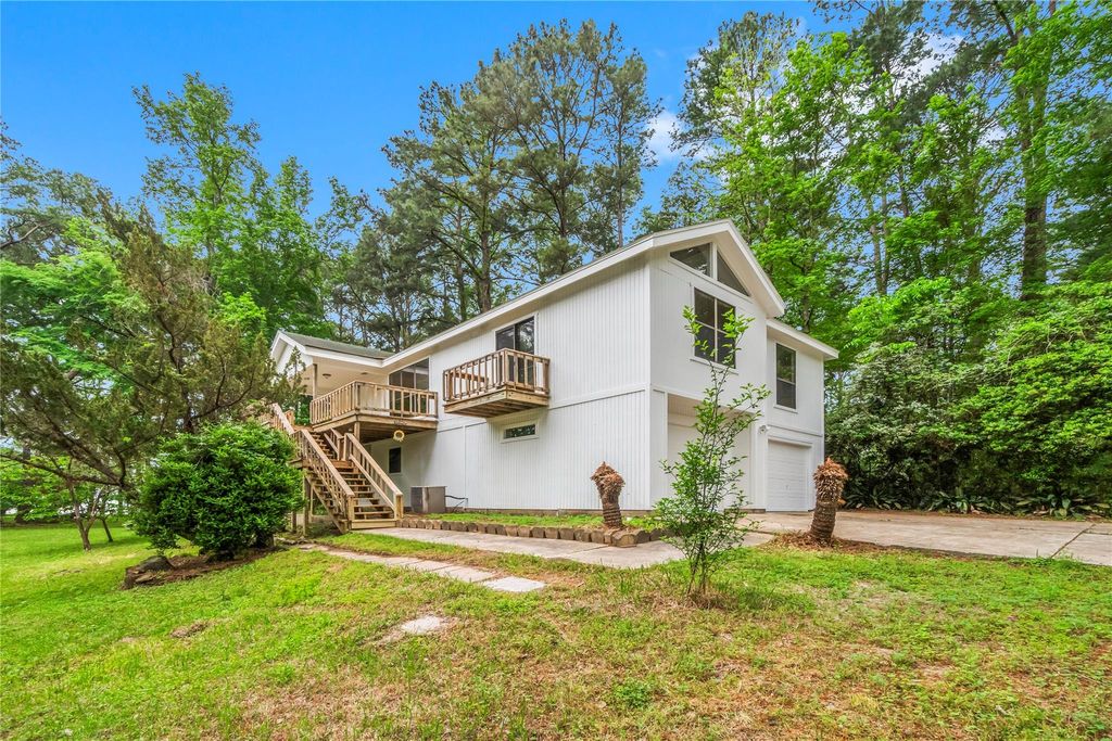 200 Johnson Road, Coldspring, TX 77331
