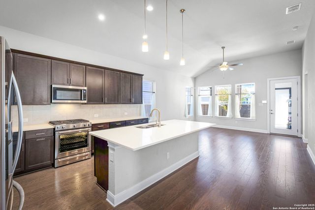 623 N Guenther, New Braunfels, TX 78130