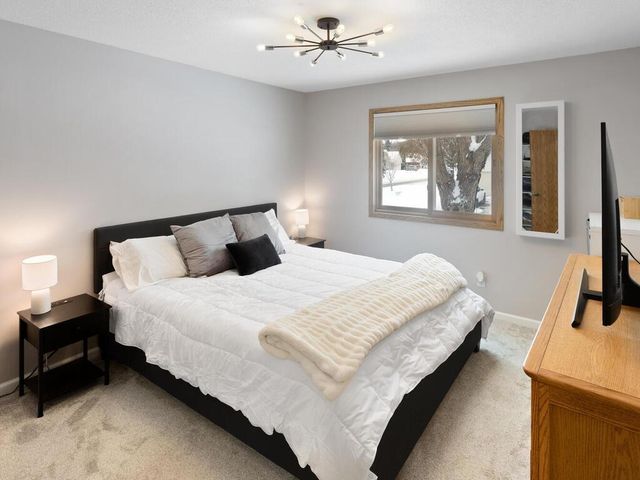 4660 104th Lane NE, Blaine, MN 55014