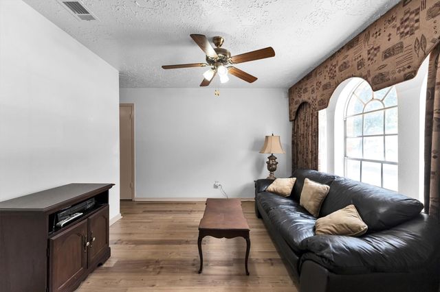 3446 Cheaney Drive, Houston, TX 77066