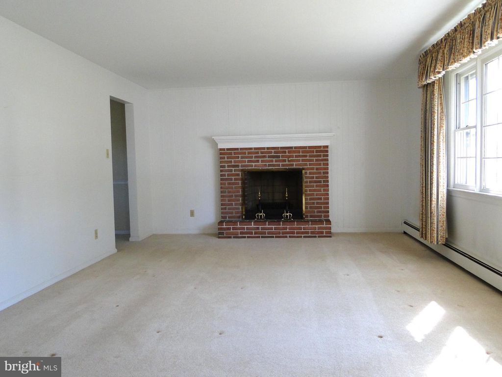 325 10TH. ST S, QUAKERTOWN, PA 18951 — photo 2
