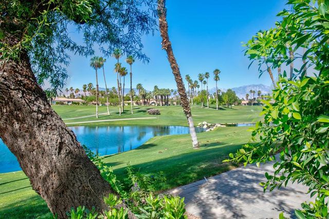 38485 Nasturtium Way, Palm Desert, CA 92211