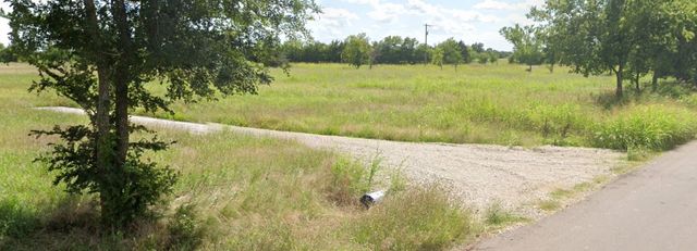 895 County Road 1006, Celeste, TX 75423