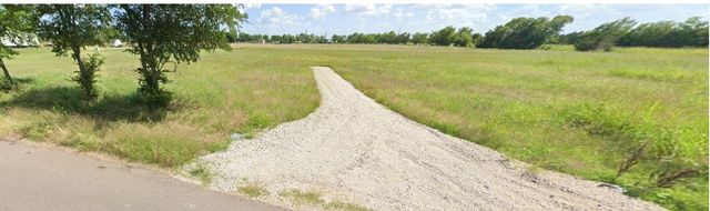 895 County Road 1006, Celeste, TX 75423