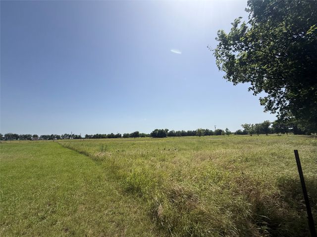 895 County Road 1006, Celeste, TX 75423