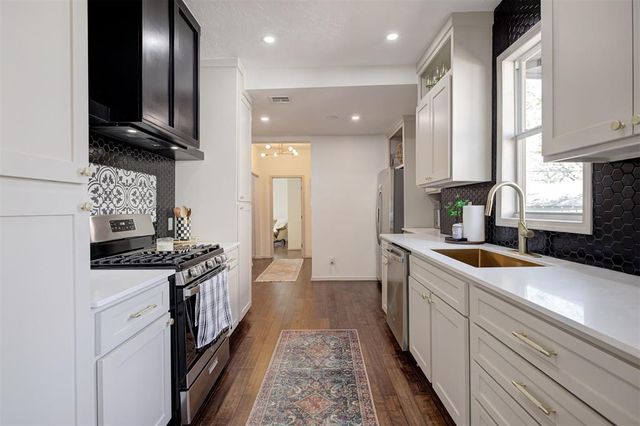 1922 W Park Place, Oklahoma City, OK 73106