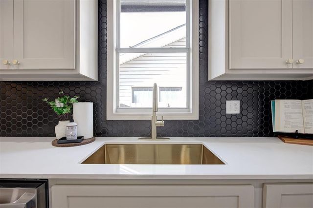 1922 W Park Place, Oklahoma City, OK 73106