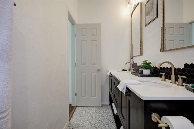 1922 W Park Place, Oklahoma City, OK 73106