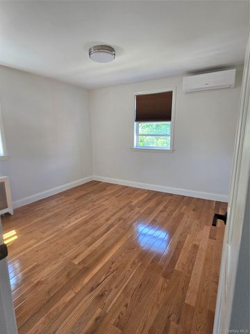 7058 260th Street 15H42, Glen Oaks, NY 11004