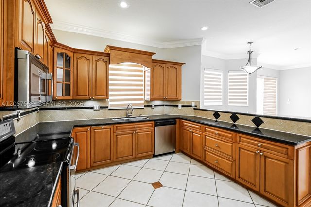 16324 SW 15th St, Pembroke Pines, FL 33027