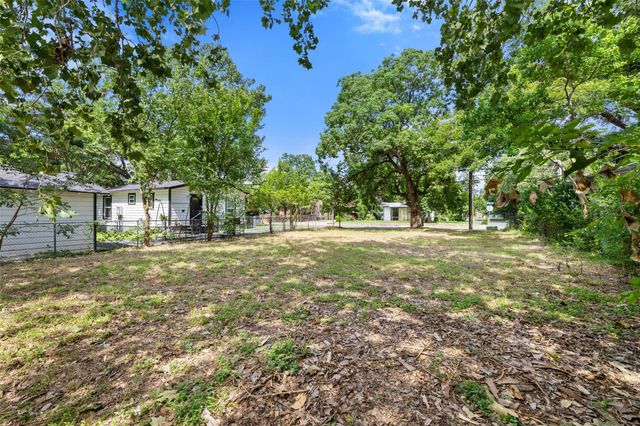 1117 1/4 Gunter ST, Austin, TX 78702